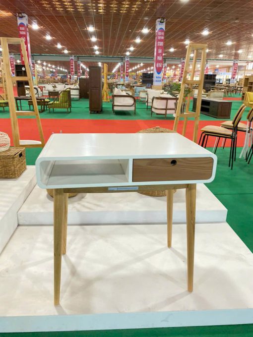 Bàn làm việc gỗ cao su màu tự nhiên