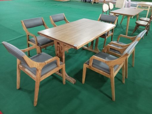 Bộ bàn ăn - gỗ tần bì nâu, nệm xám